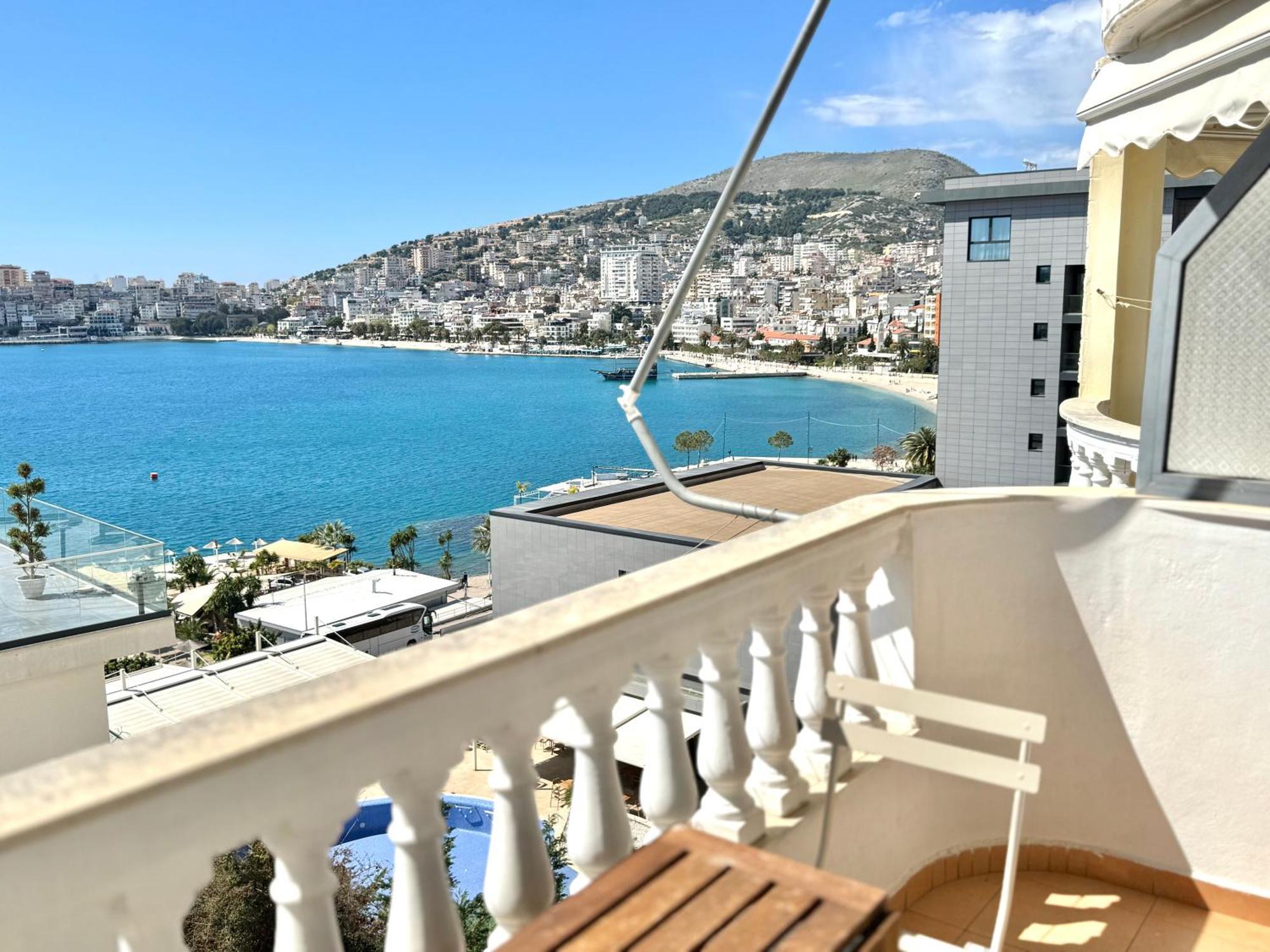 Sun & Sea Apartment Saranda Exterior photo