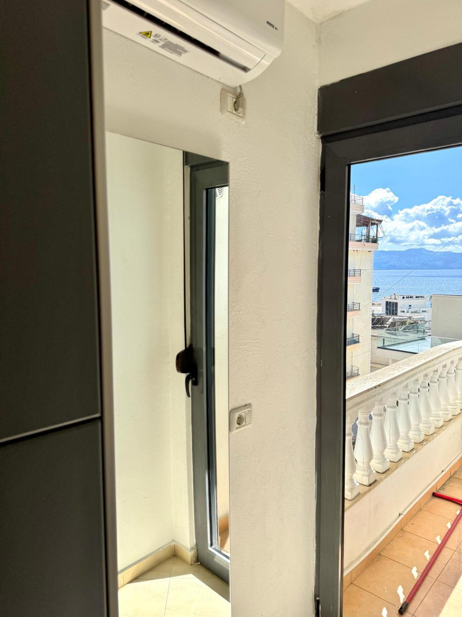 Sun & Sea Apartment Saranda Exterior photo